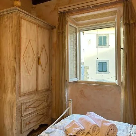 Apartment Casina Di Nonno Enzo Cortona